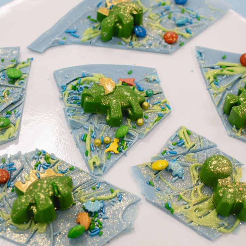 dinosaur-chocolate-bark