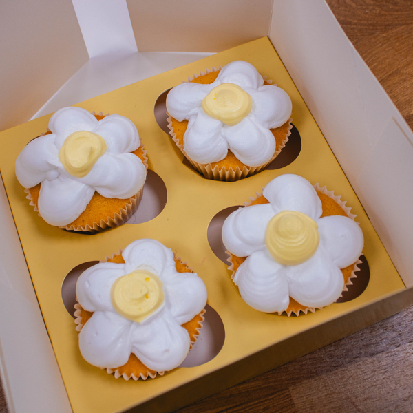 How to Make Easy Daisy Cupcakes!