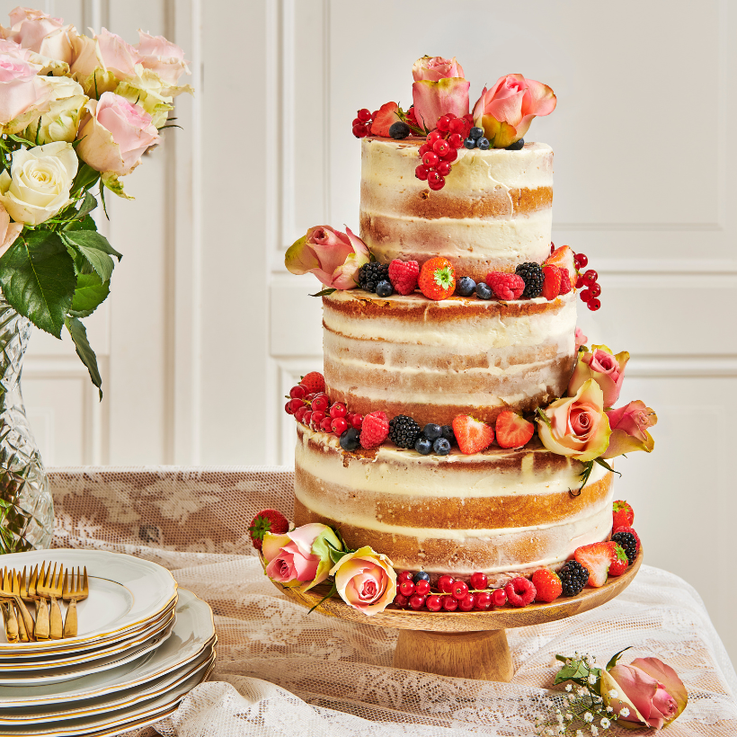 7 Ways to Decorate a DIY Boho Wedding Cake