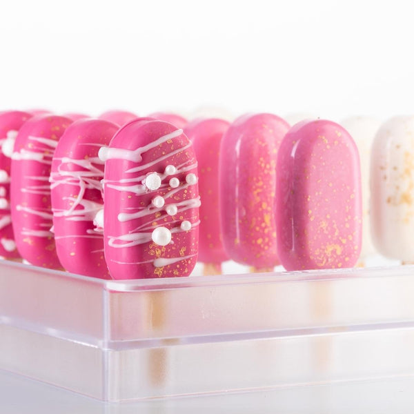 super-cute-strawberry-cakesicles-recipe