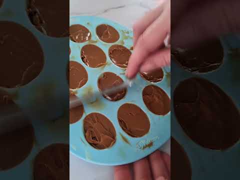 Wilton Egg - Petite Treat Mould