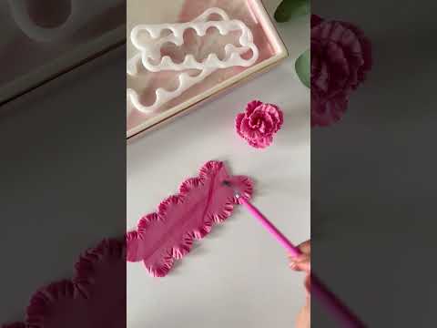 FMM The Easiest Carnation Ever Cutter Set Of 2