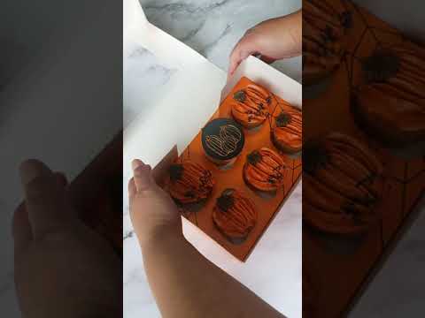 Simply Making Halloween Cobweb Satin Cupcake Box