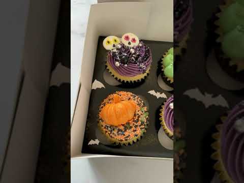 Simply Making Halloween Bat Satin Cupcake Box