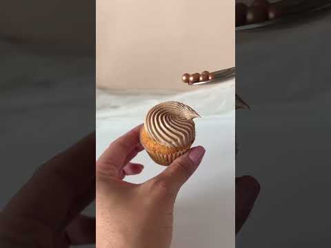 FunCakes Bronze Gold Stars Sugar Decorations Set Of 24