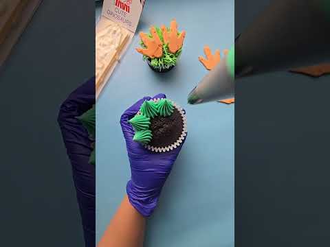 FMM Cute Dinosaur Cutter Set