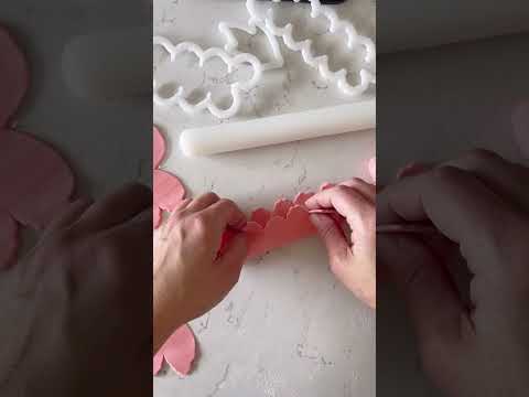FMM Easiest Peony Ever With Leaf Cutter Set
