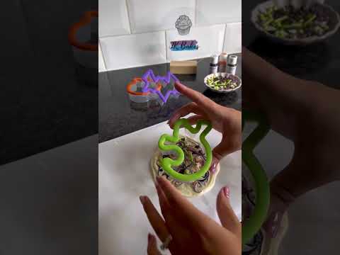 Wilton Ghost - Grippy Cookie Cutter