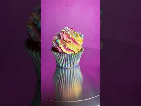 Culpitt Iridescent Foil Lined Baking Cups x25
