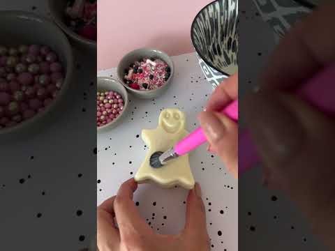 Wilton Ghost - Chocobomb Mould Set Of 2