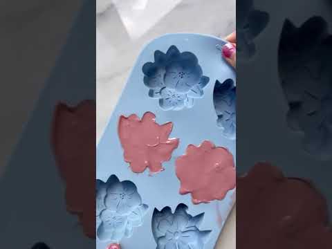 Wilton Floral Silicone Baking Mould