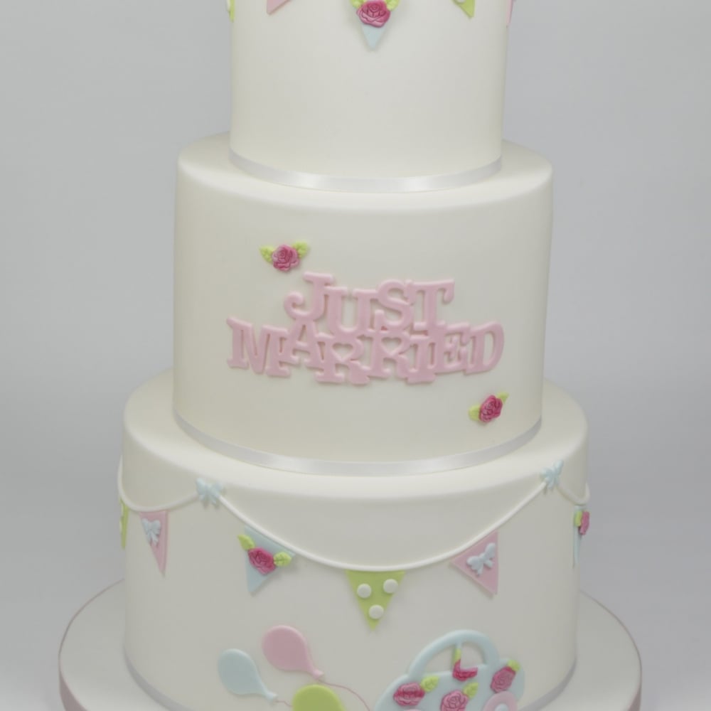 FMM Just Married Curved Words Cutter