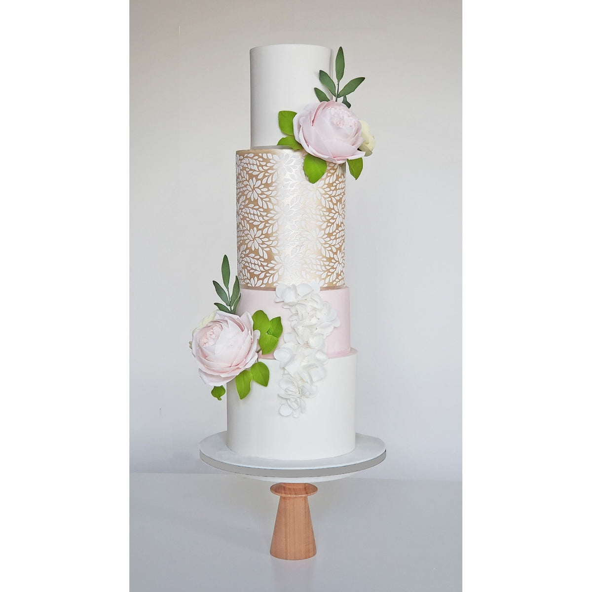 Silvia Favero Lavish Cake Stencil