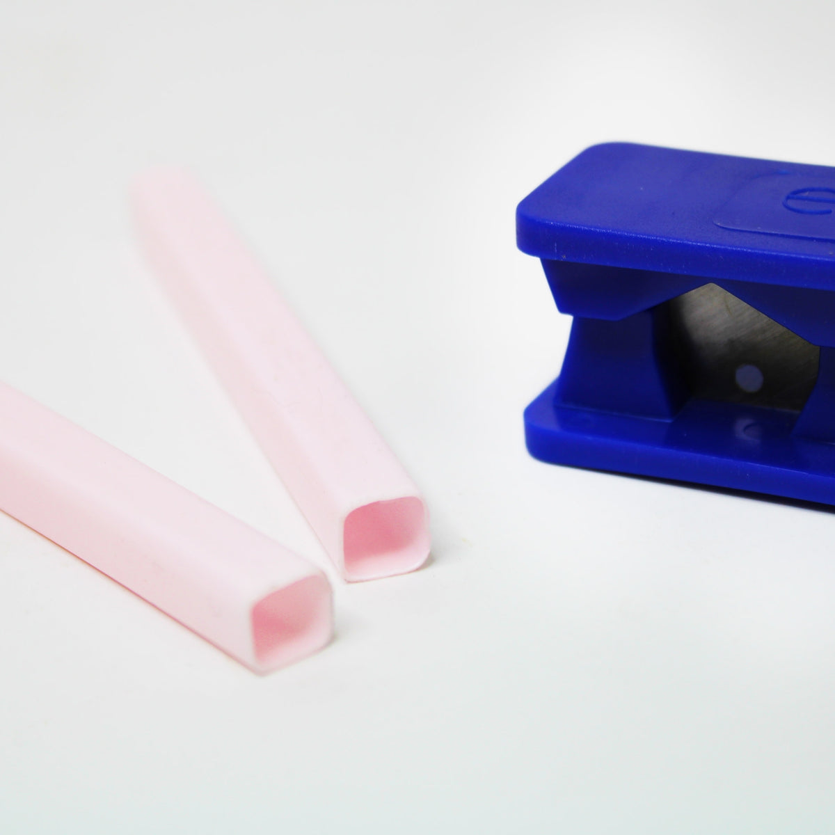 eeZee Dowels Easy Dowel Cutter