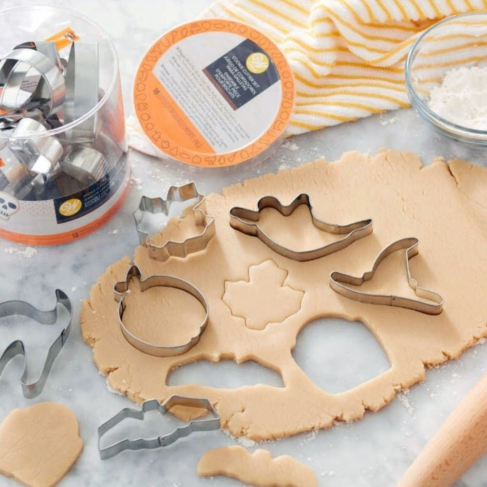 Wilton Halloween Metal Cookie Cutters x18
