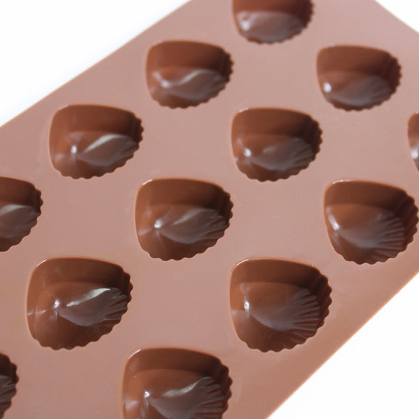 Choctastique Shell Chocolate Mould