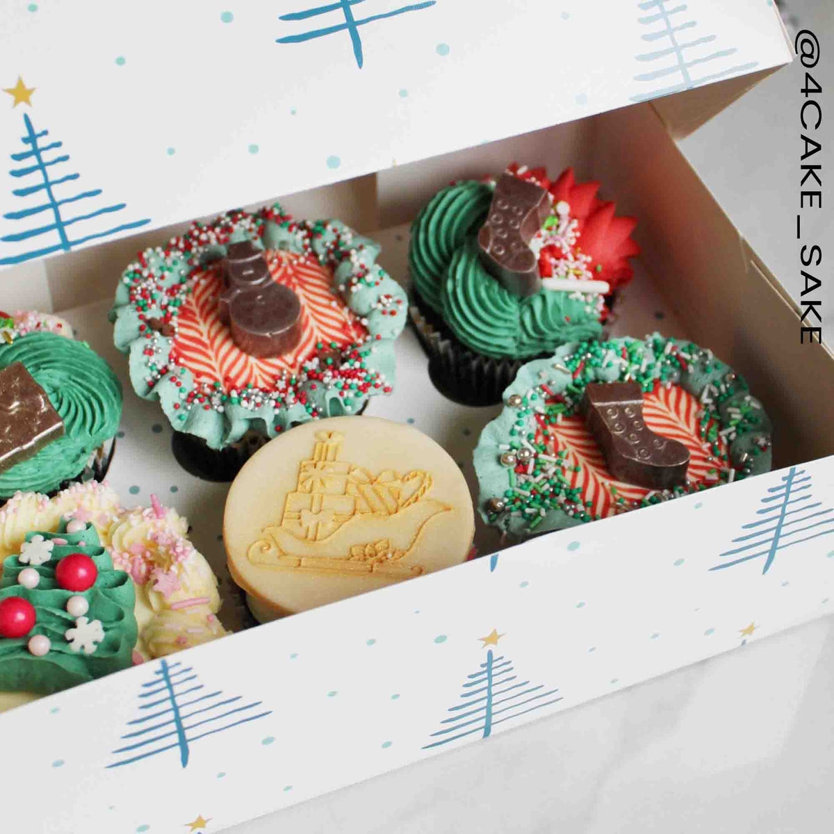 Simply Making Nordic Trees Cupcake Box