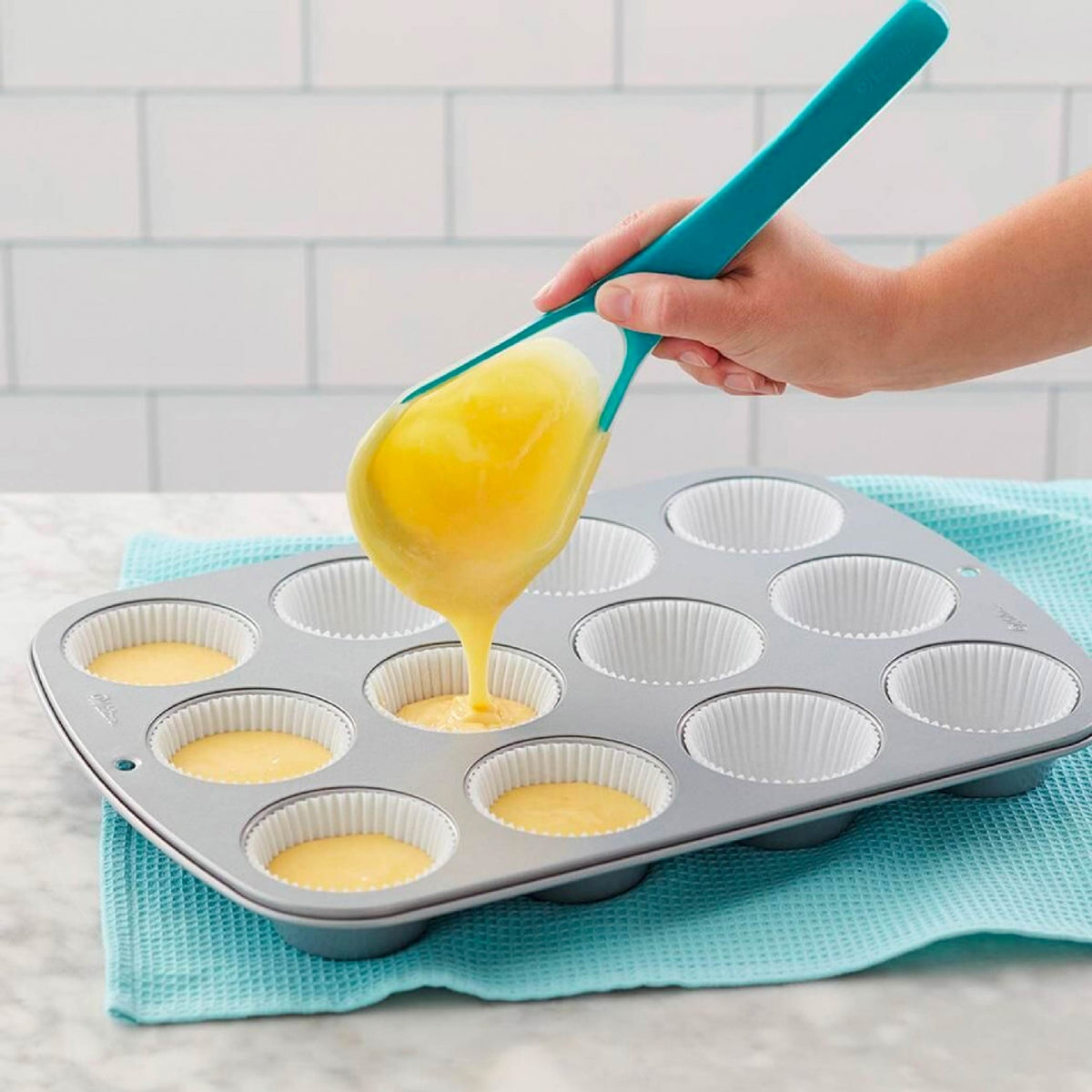 Wilton Mix & Pour Spoon