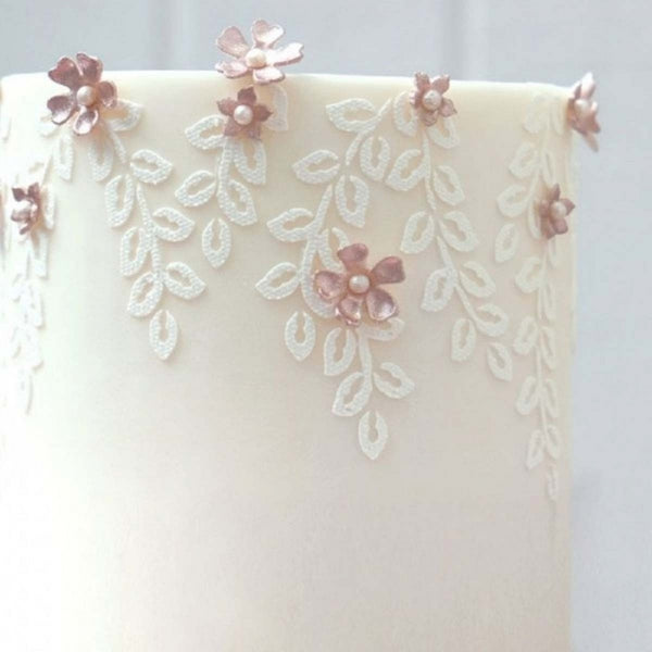 Evil Cake Genius Alexandria Lace Vine Cake Stencil #11