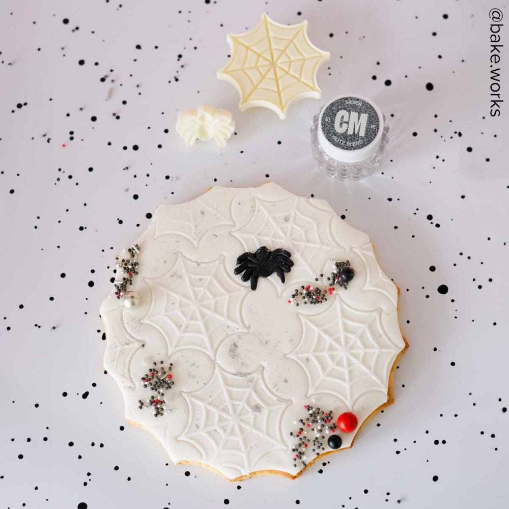 Choctastique White Invert Scollop Ganache Plate - Pack Of 2
