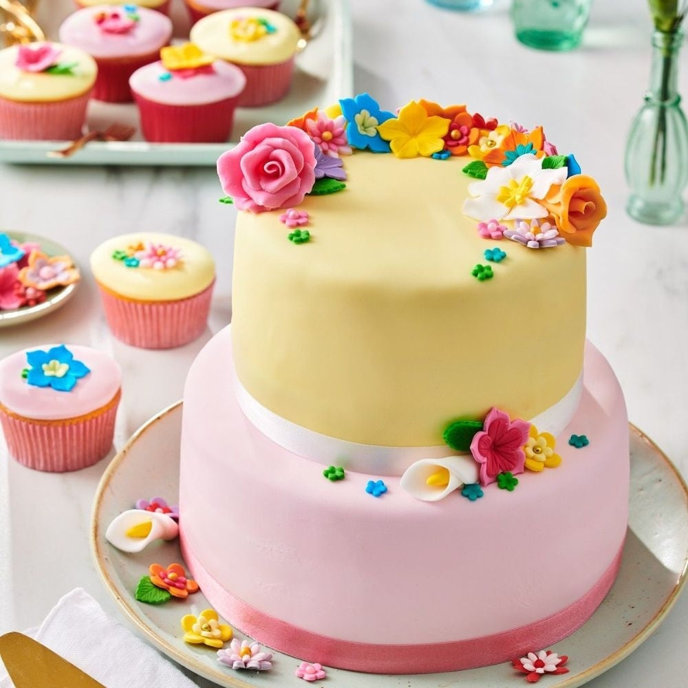 FunCakes Pastel Yellow Sugarpaste 250g