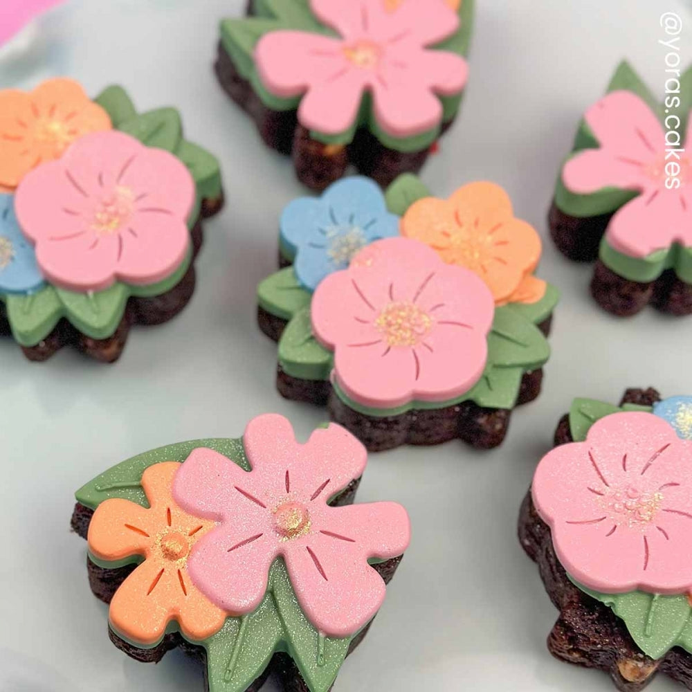 Wilton Floral Silicone Baking Mould