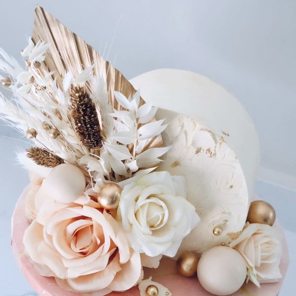 The Baked Studio Gold Palm Spear Bouquet