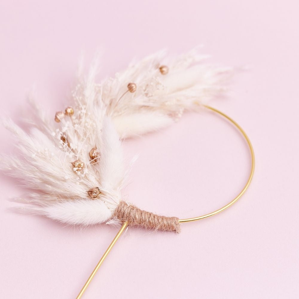 The Baked Studio Gold & White Dried Flower Ring 10cm (With Stem)