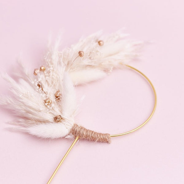 The Baked Studio Gold & White Dried Flower Ring 10cm (With Stem)