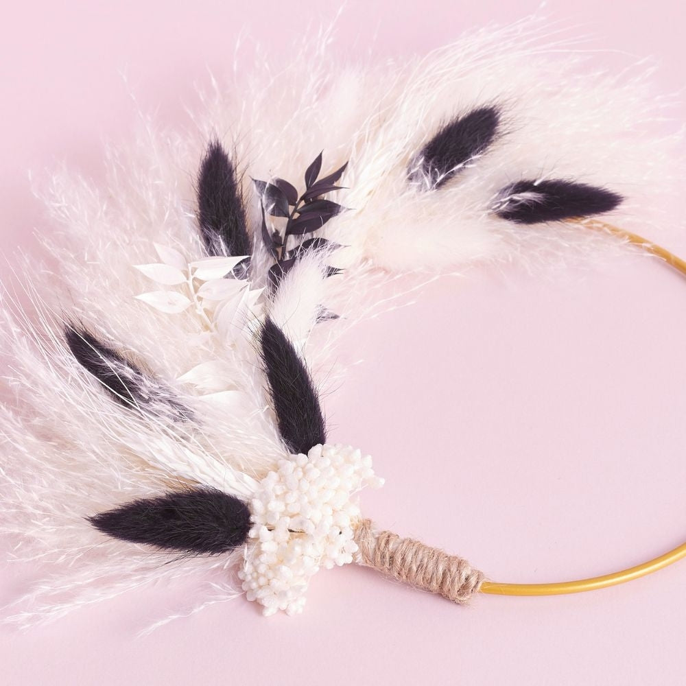 The Baked Studio Black & White Dried Flower Ring 14cm (Without Stem)