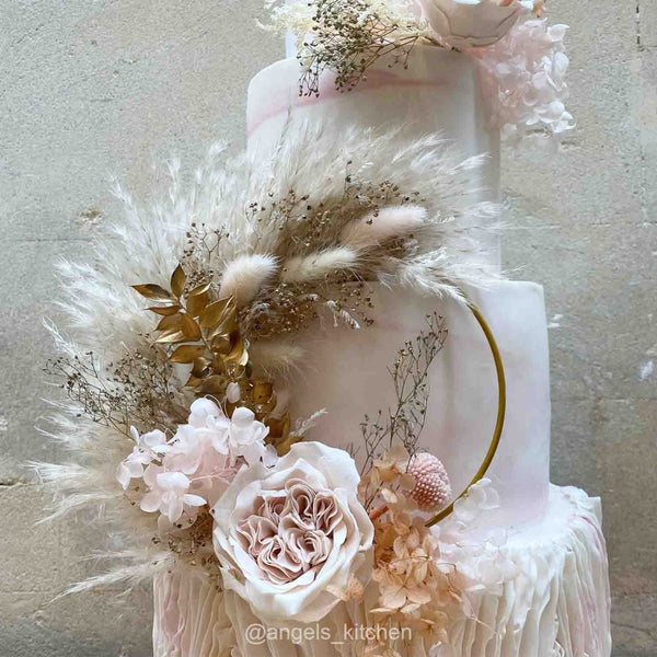 The Baked Studio Pink & Antique Gold Dried Flower Ring 14cm (Without Stem)