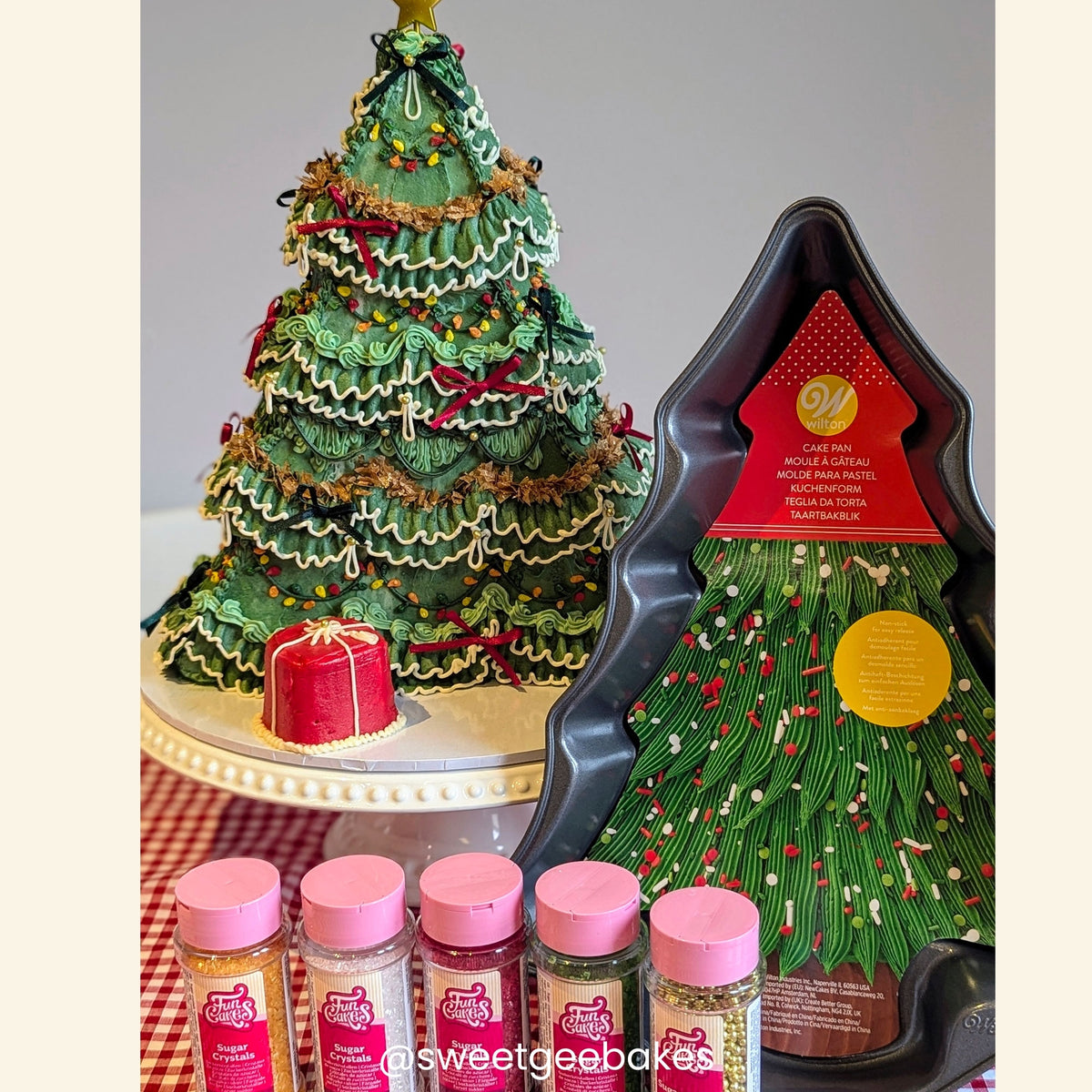 Wilton Non-Stick Christmas Tree Cake Tin