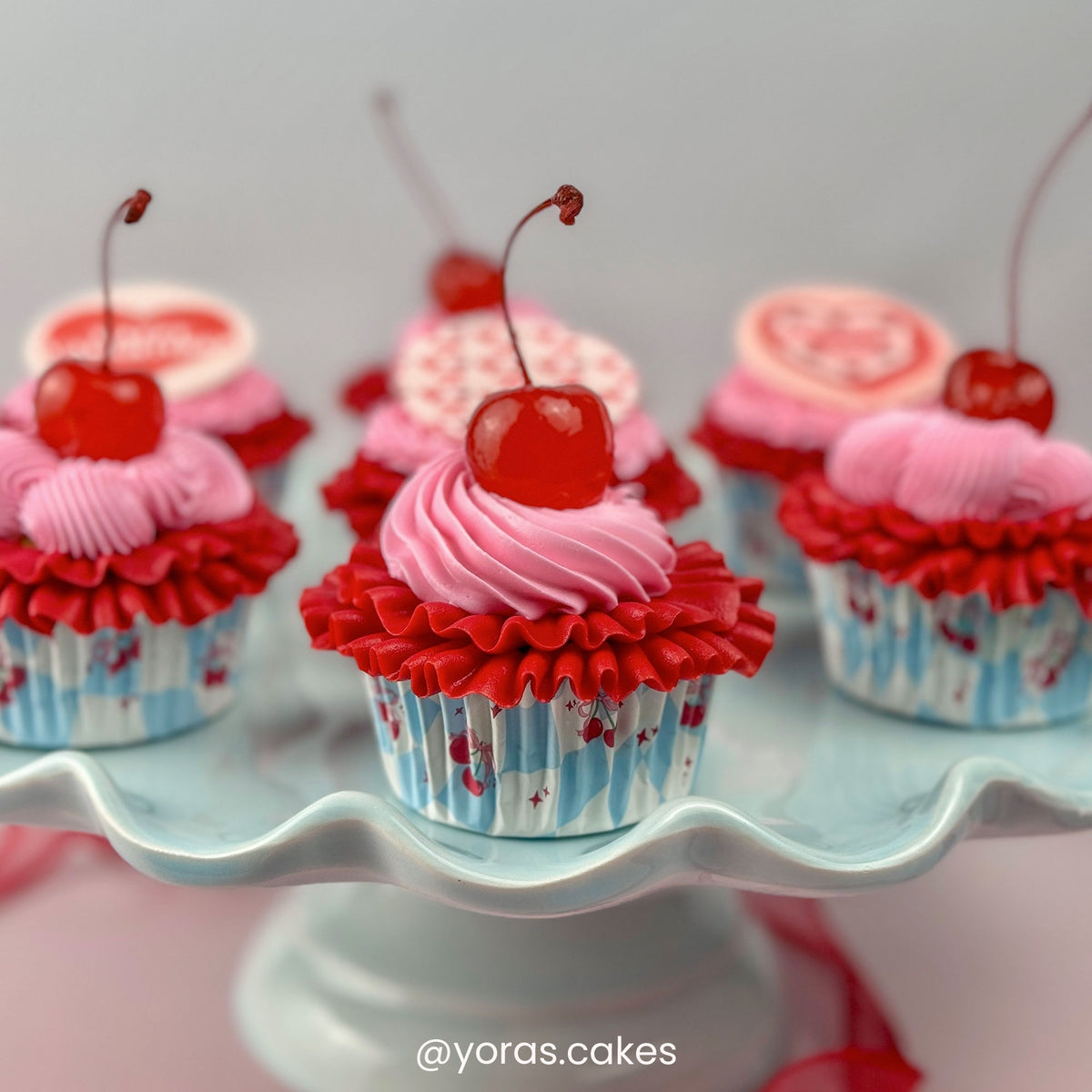 PME Tied With A Little Bow Vintage Foil-Lined Cupcake Cases x 30