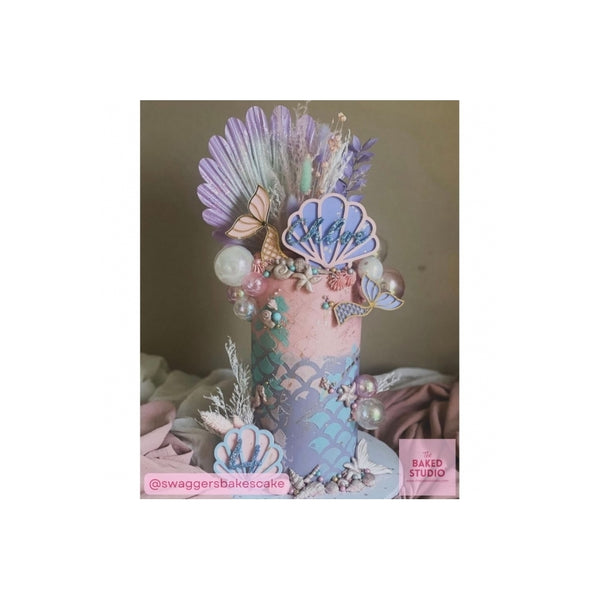 The Baked Studio Mermaid Shell Palm Bouquet