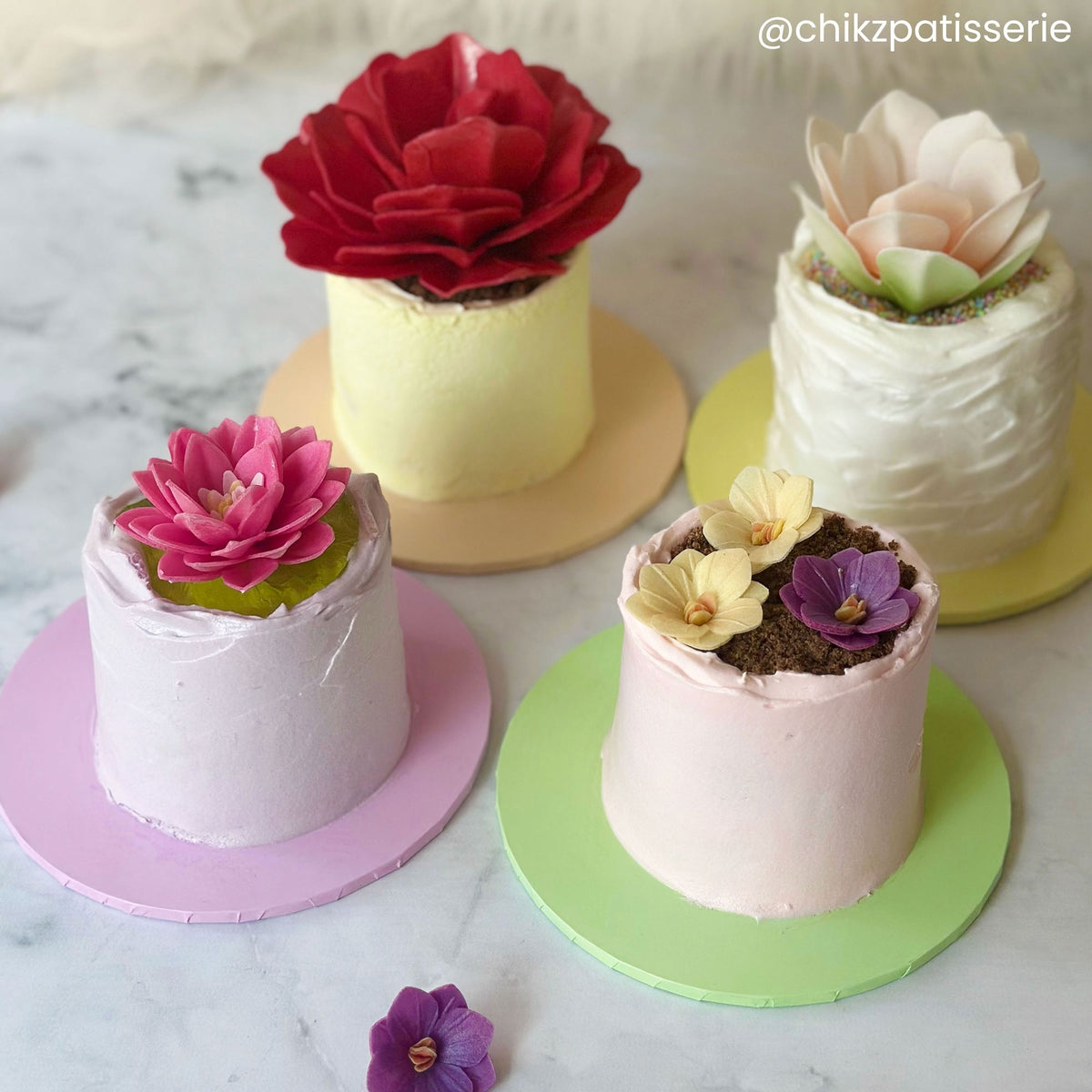 FunCakes Red Large Rose Pastella Deluxe Wafer Flower