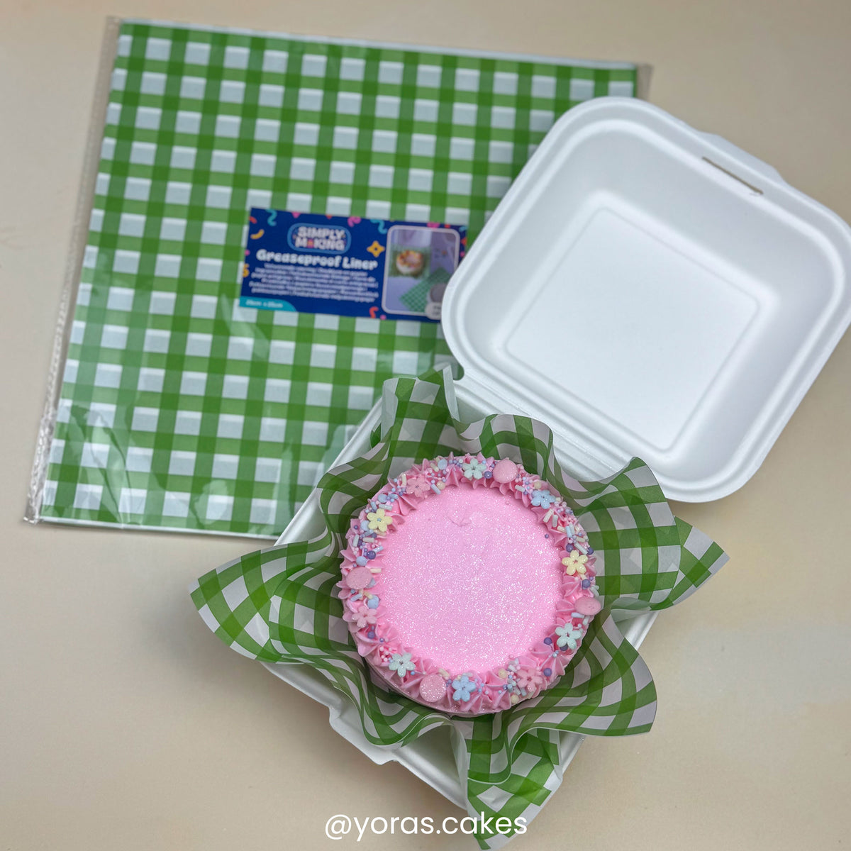 Simply Making Green Gingham Printed Greaseproof Liners x 50