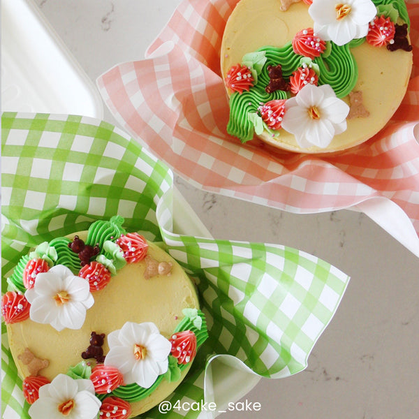 Simply Making Green Gingham Printed Greaseproof Liners x 50